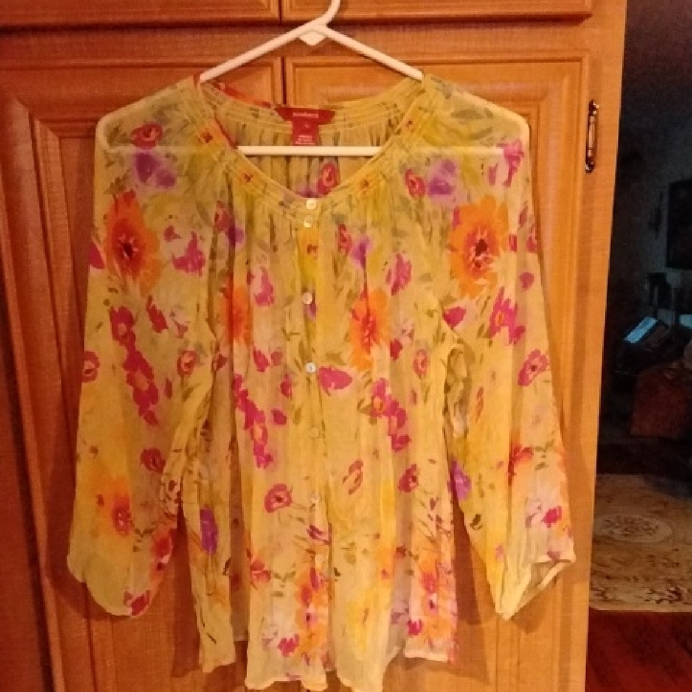 Sundance Yellow 100% Silk Blouse with Relaxed Fit